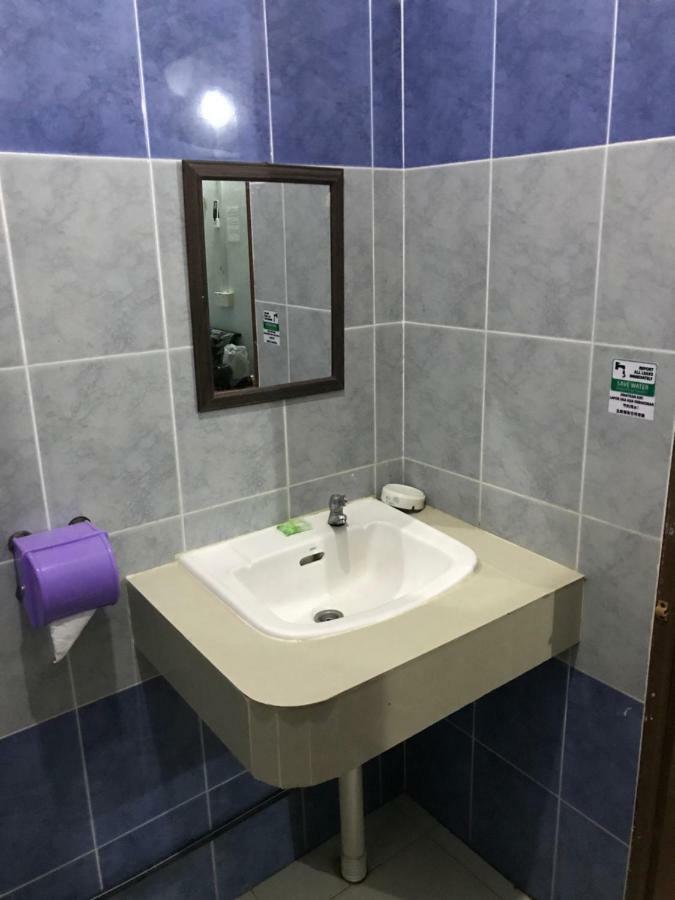 Rtms Guesthouse Семпорна Екстериор снимка